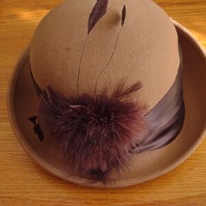 Amanda Smith Tan Hat with Brown Feather Detail